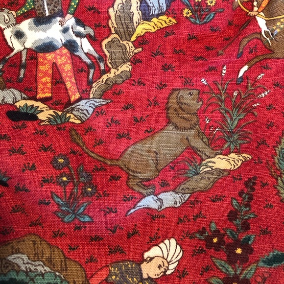 Unique Vintage Handbag with Ottoman Design - Picture 2 of 4